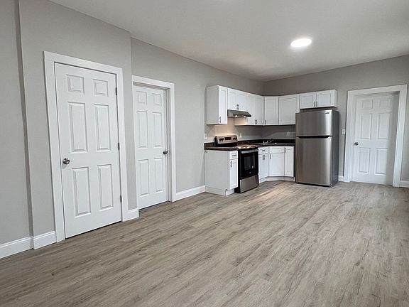 3rd image of 24 Douglas St #1E