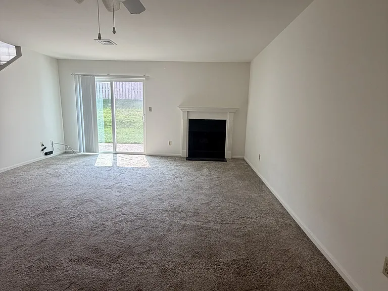 510 Grant Dr #1 — Photo 5