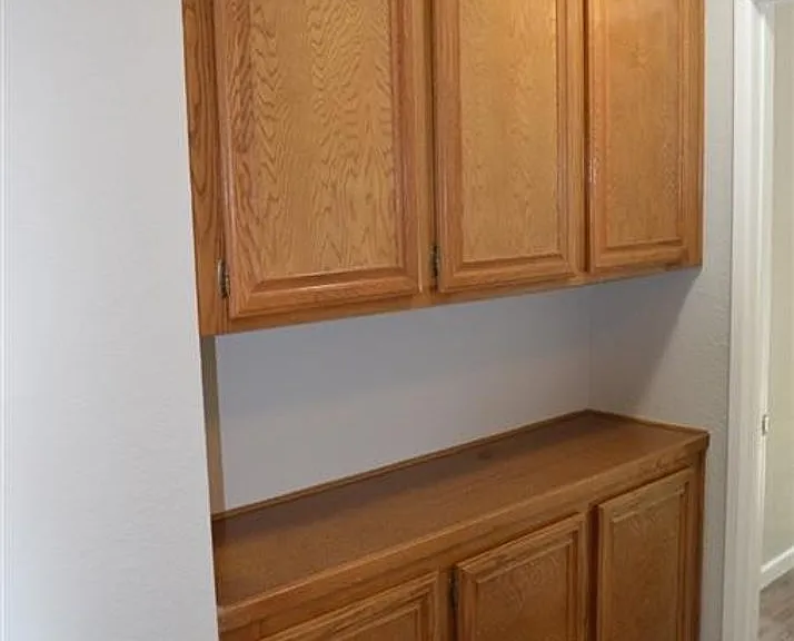 1018 Grape St — Photo 12
