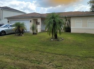 724 Versailles Ln, Kissimmee, FL 34759