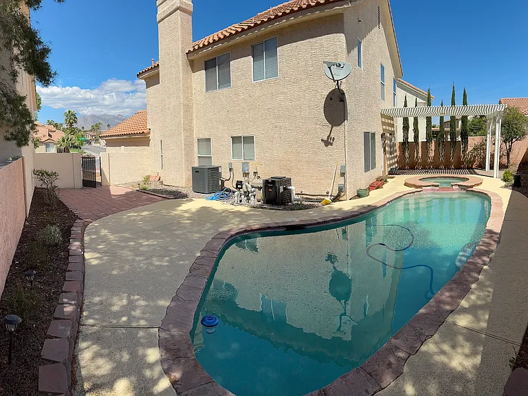 1652 Sand Canyon Dr — Photo 2