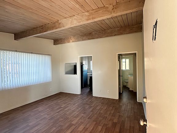 3rd image of 21900 Saticoy St #27