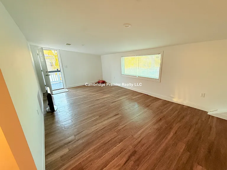 37 Cleveland St #2 — Photo 2