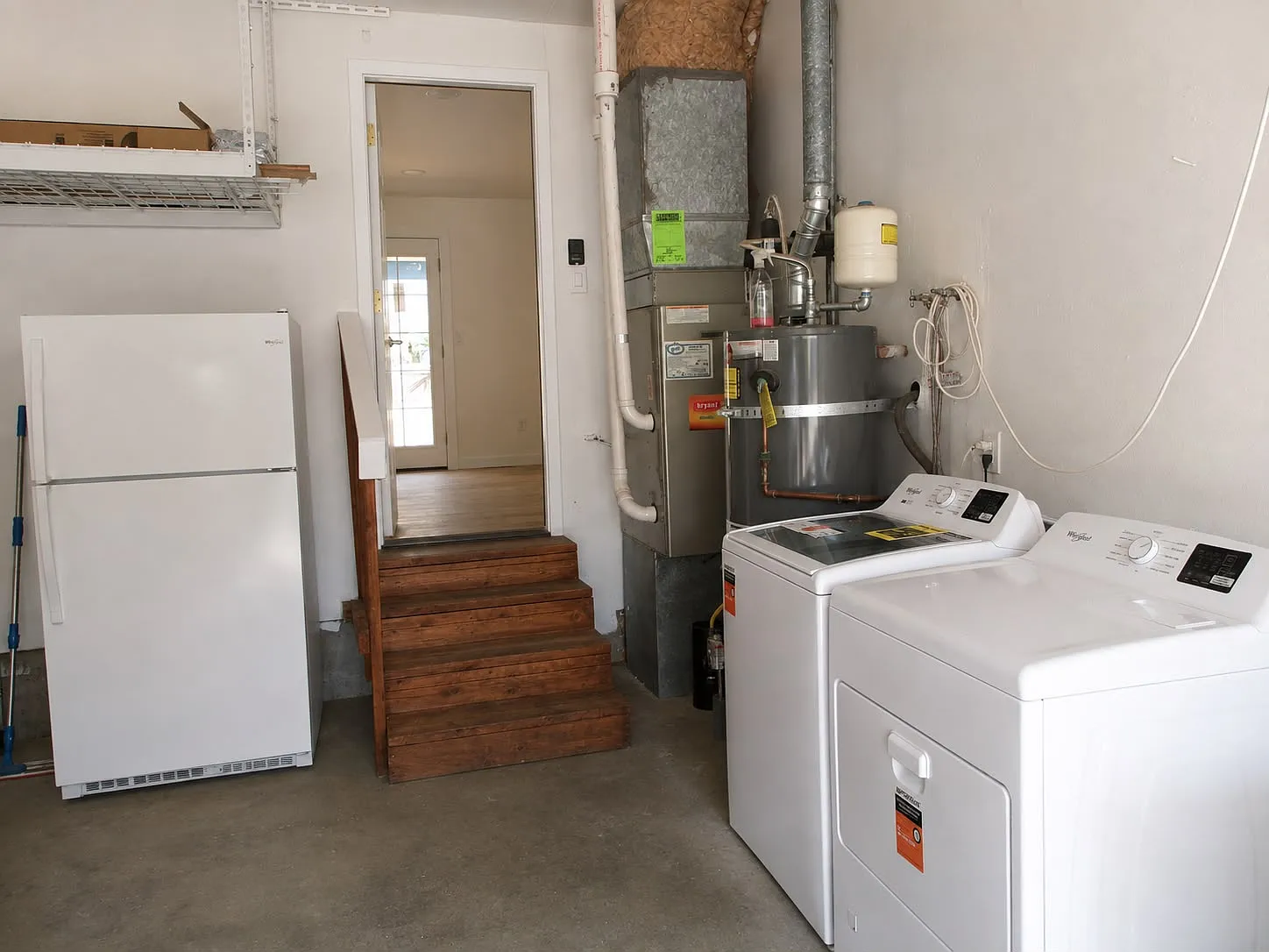3 bed, 1519 sqft, $4,200 — Photo 3