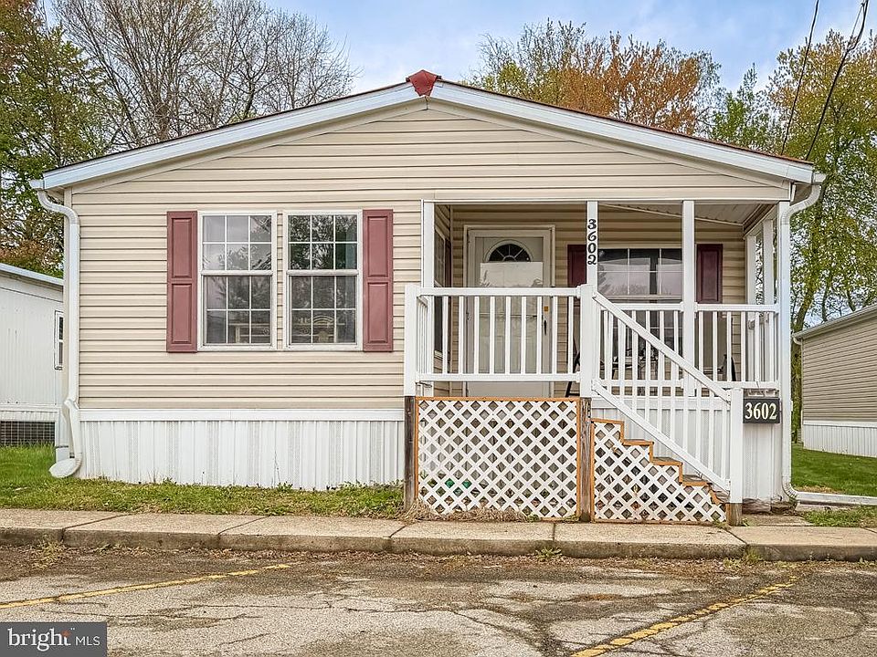 1st image of 3602 Iris Ave
