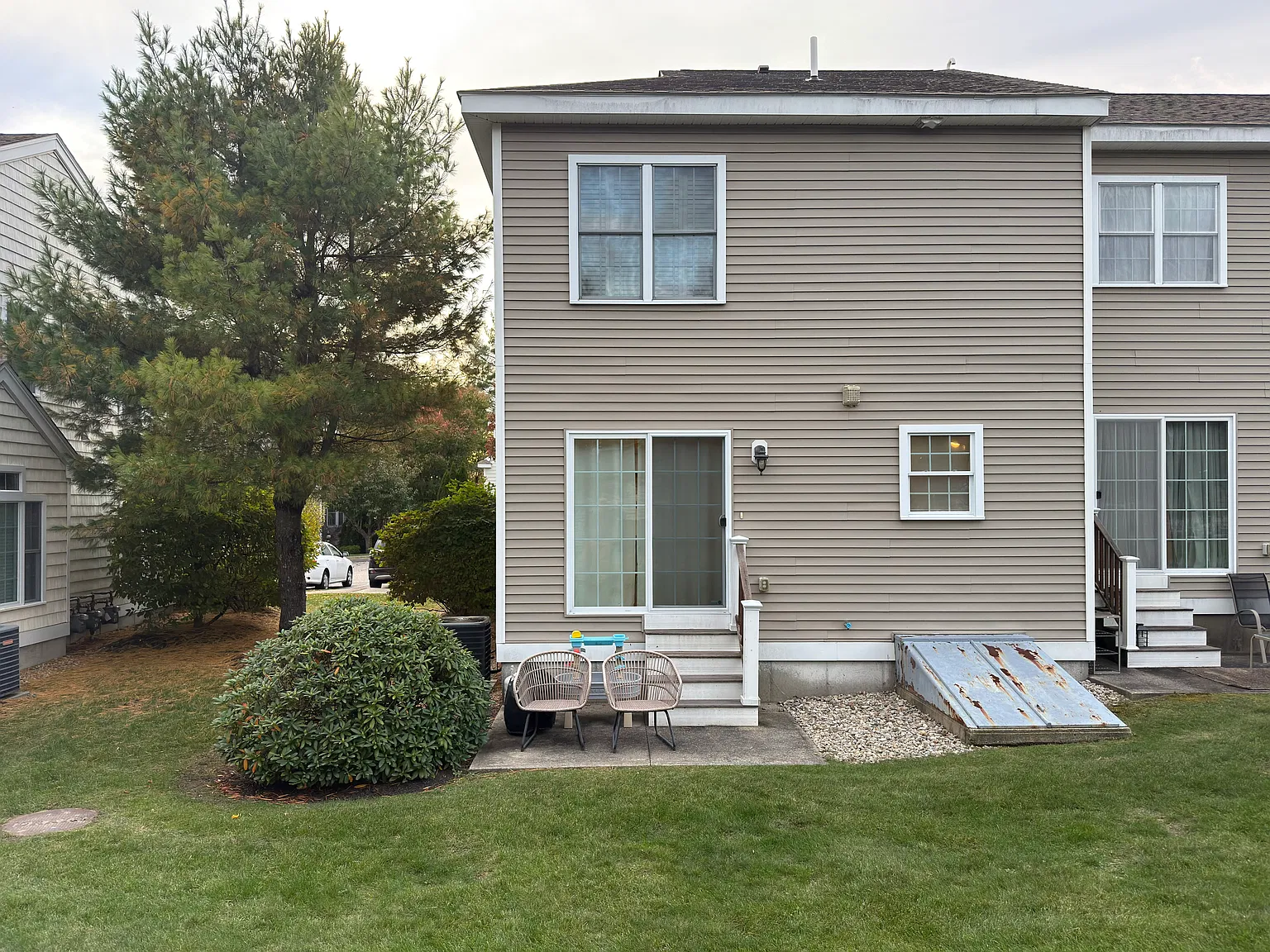 2 bed, 1800 sqft, $3,295 — Photo 4