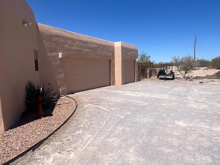 Superstition Dr — Photo 34
