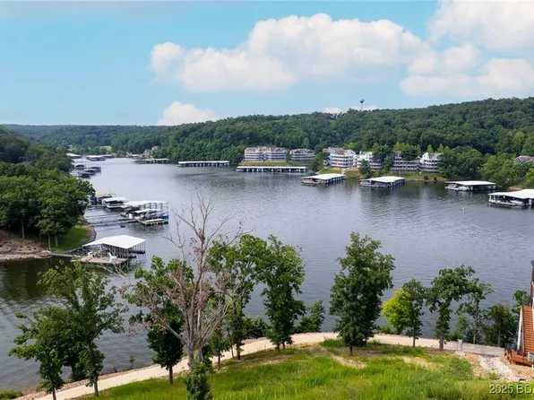 54 Barolo Dr, Camdenton, MO 65020