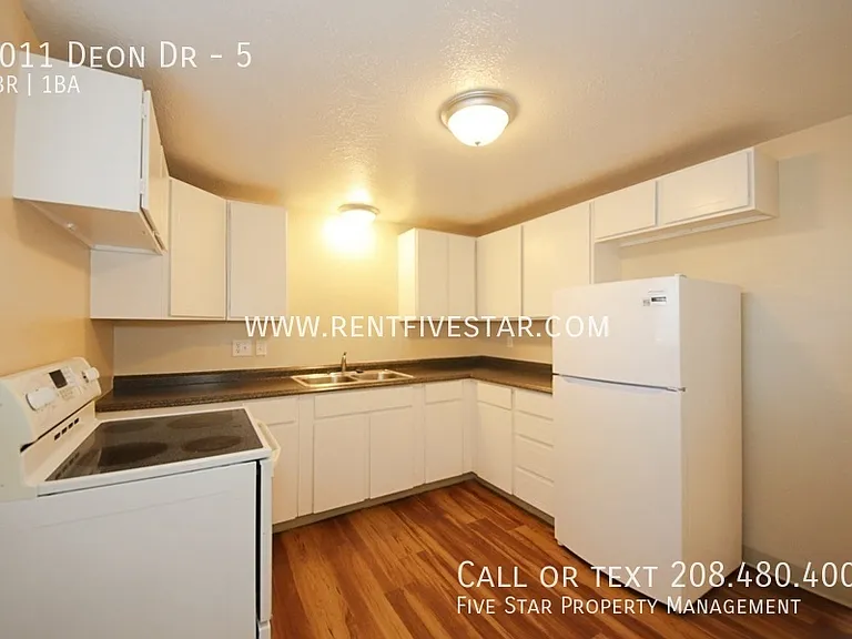 1011 Deon Dr #5 — Photo 6