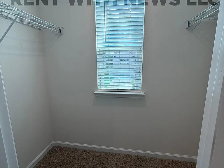 105 Brookberry Ct — Photo 13