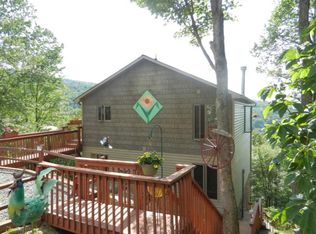 117 W Blueberry Ln, Banner Elk, NC 28604