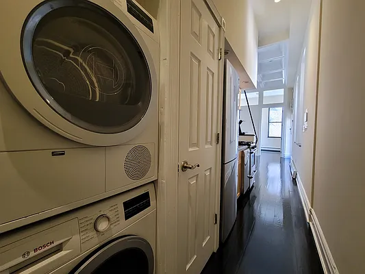 Rented by Julien Aractingi, LREB | media 11