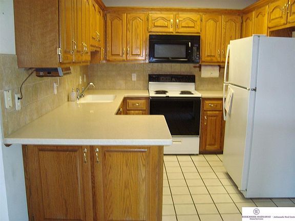 3rd image of 14625 Hascall St
