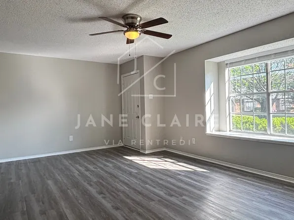 336 Mill Creek Cir, Woodway, TX 76712