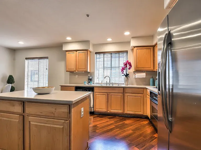 3271 Shiraz Pl — Photo 30