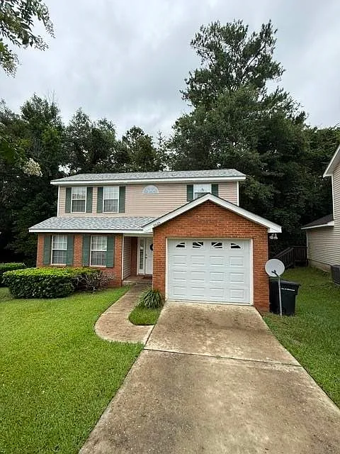 2635 Fairmount Ln