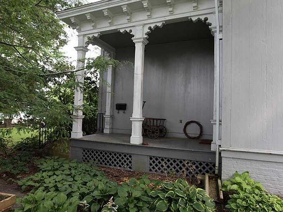 3rd image of 5 Vine St