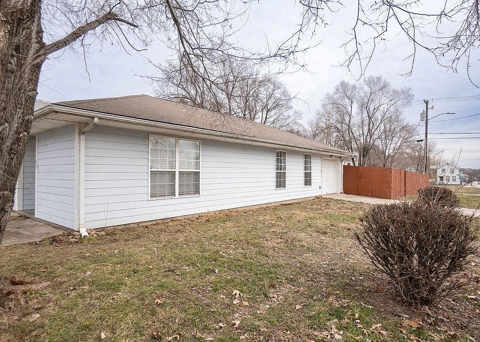 227 Pottawatomie St, Leavenworth, KS 66048 Zillow