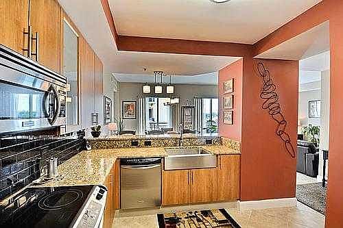4th image of 2625 NE 14th Avenue #404