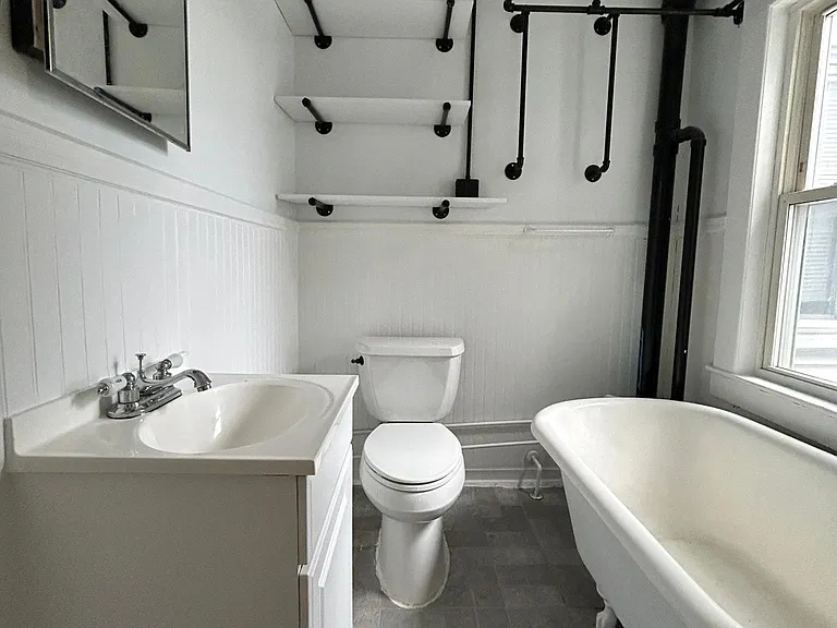 93 W Pearl St #7 — Photo 10