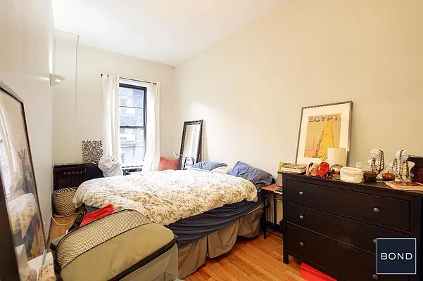 Rented by Bond New York | media 18