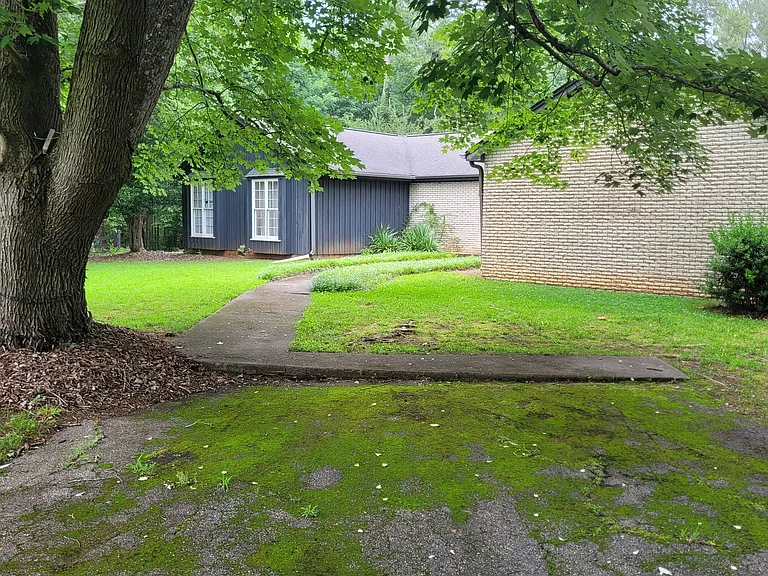 2642 Highway 330 — Photo 10