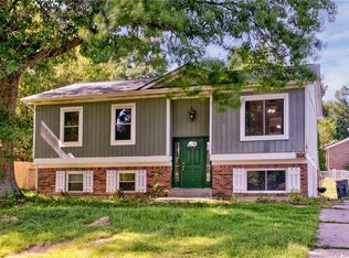 418 Mill Ln, New Albany, IN 47150