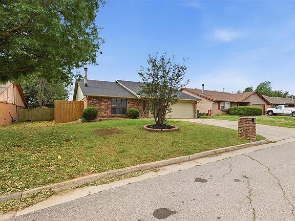 4th image of 11632 SW 7th St