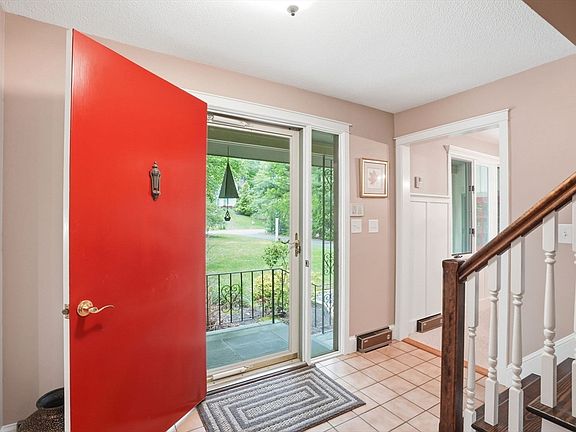4th image of 27 Bennett Rd