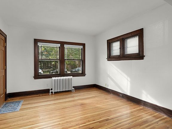 4th image of 3809 28th Ave S