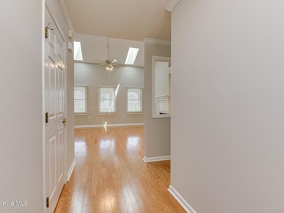 5th image of 2949 Hillcreek Drive