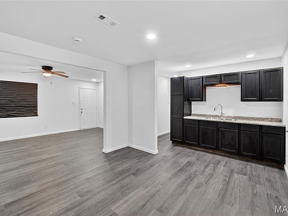 5th image of 2412 Mousette Ln