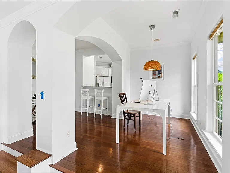 901 Renaissance Ct — Photo 24
