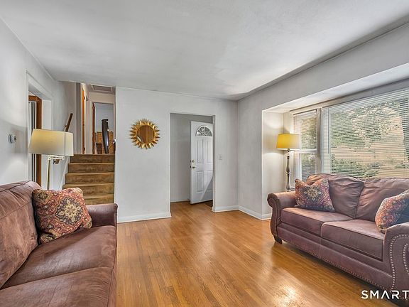 3rd image of 36 Willow Street