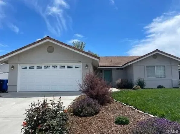 126 Riverbank Ln, Paso Robles, CA 93446