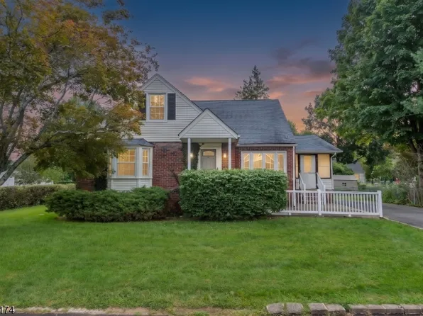 42 Ferro Monte Ave, Roxbury Twp., NJ 07847