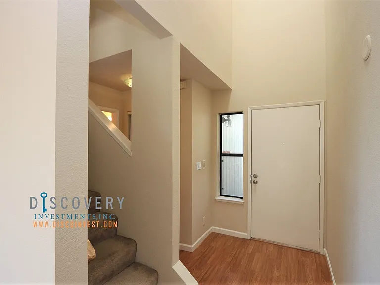 215 Samaria Ln — Photo 11