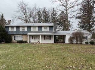 1817 W Country Club Rd, Connersville, IN 47331