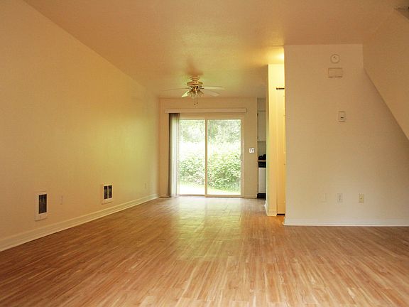2nd image of 23864 NE Treehill Dr