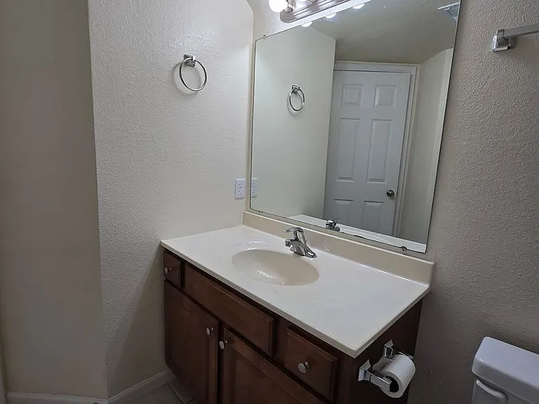 5505-5507 Volunteer Dr — Photo 6