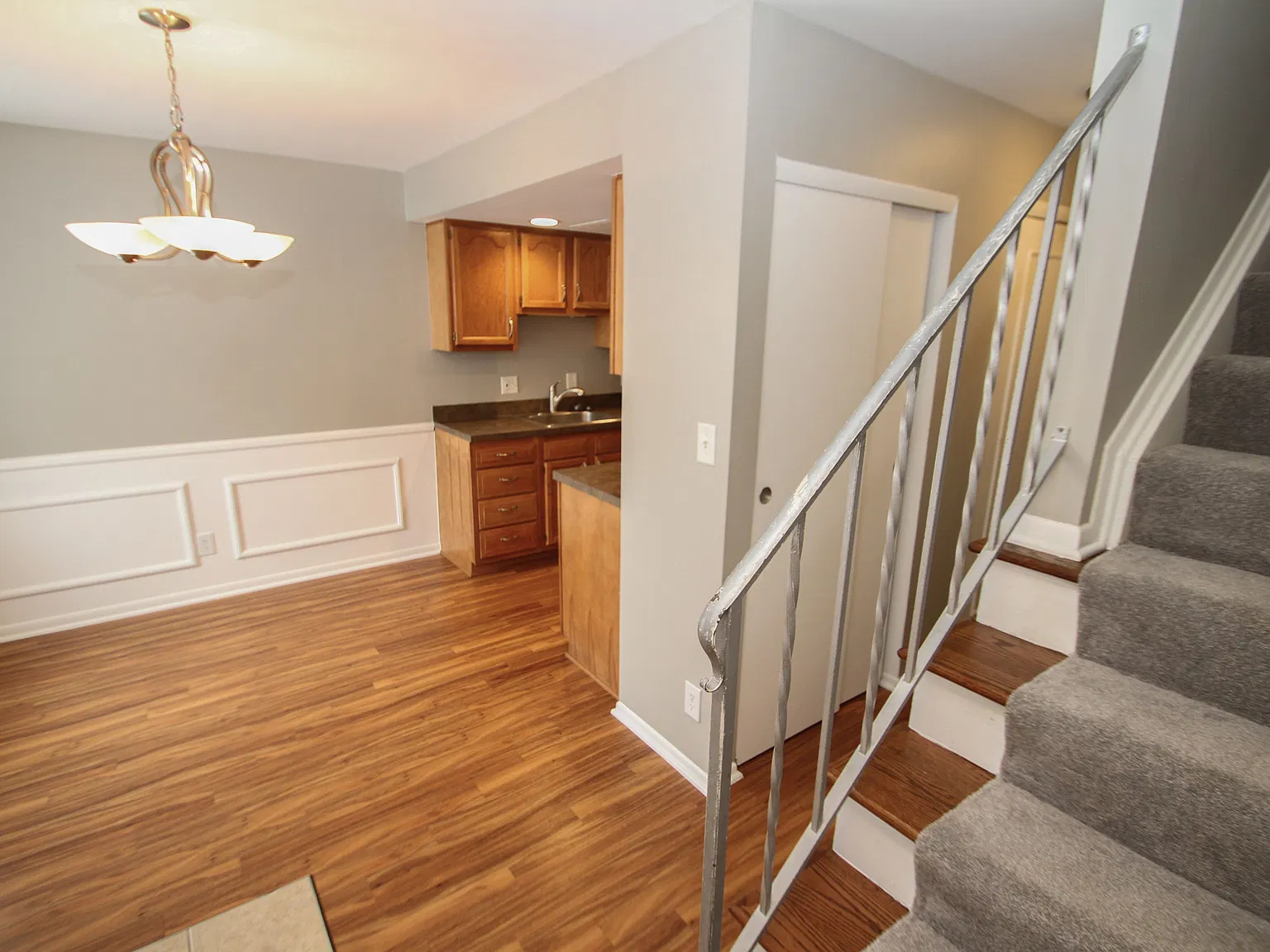 2 bed, 1.5 bath, 1100 sqft, $2,150 — Photo 3