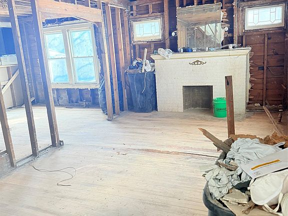 3rd image of 5500 Haverhill St