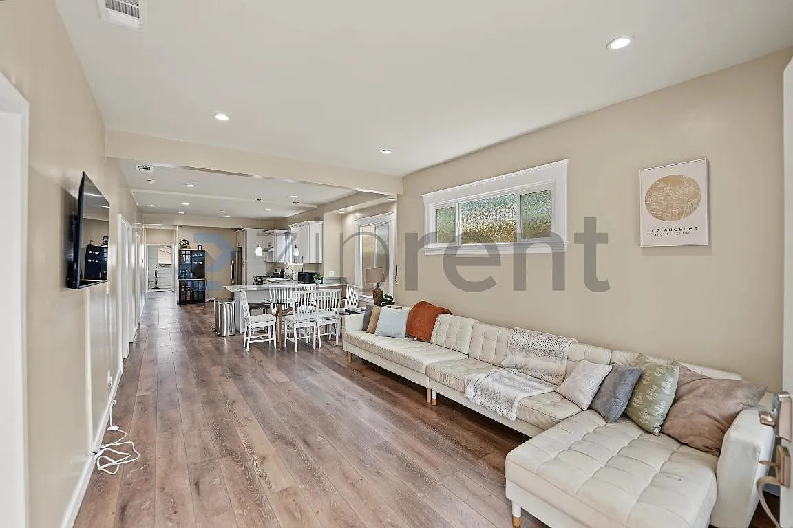5 bed, 3478 sqft, $6,500 — Photo 1