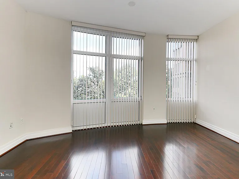8220 Crestwood Heights Dr #302 — Photo 21
