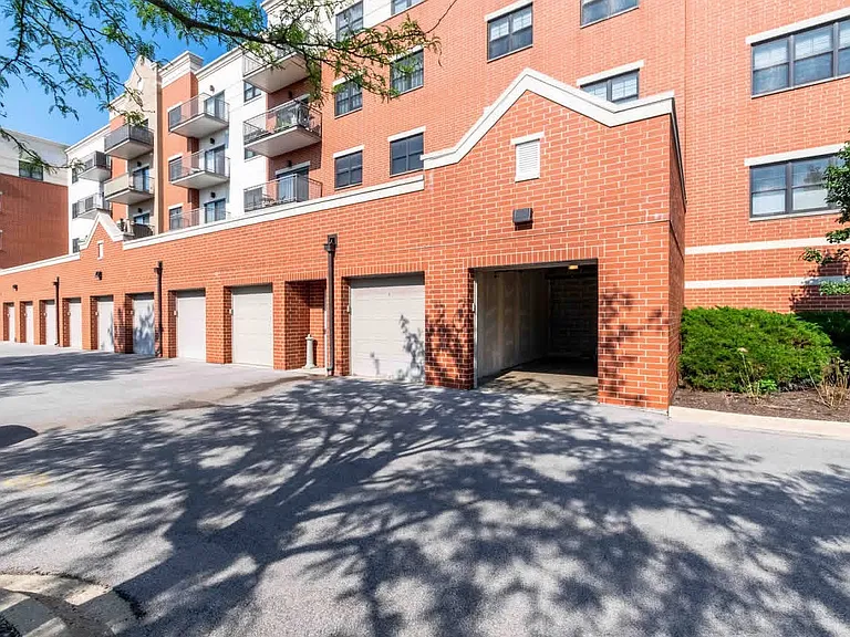 14 S Prospect St #211 — Photo 3