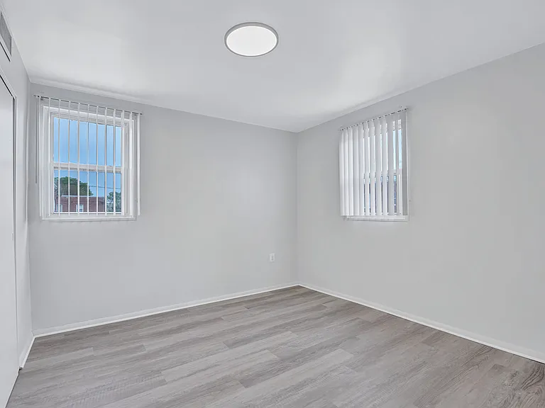 Glebe House Apartments — Photo 13