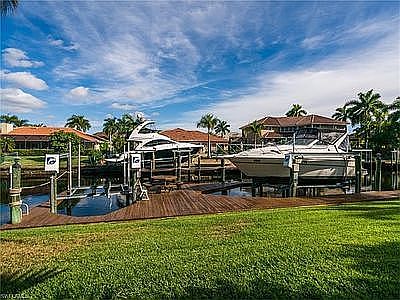 85' Dock with 2 Boat Lifts