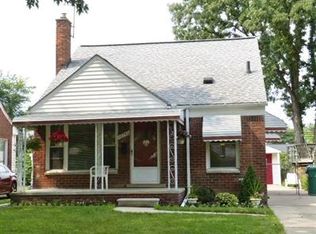 16743 Lincoln Ave, Eastpointe, MI 48021