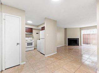 9350 Country Creek Dr APT 52, Houston, TX 77036