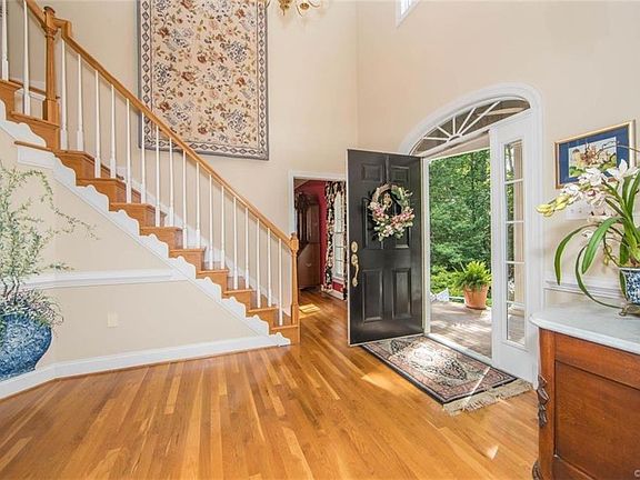 4th image of 3010 Saint Marys Way